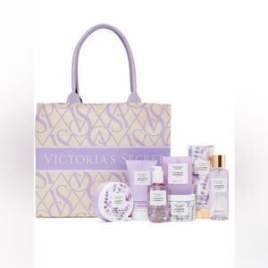 Victoria's Secret Lavender & Vanilla Beauty Ritual Tote And Body Kit